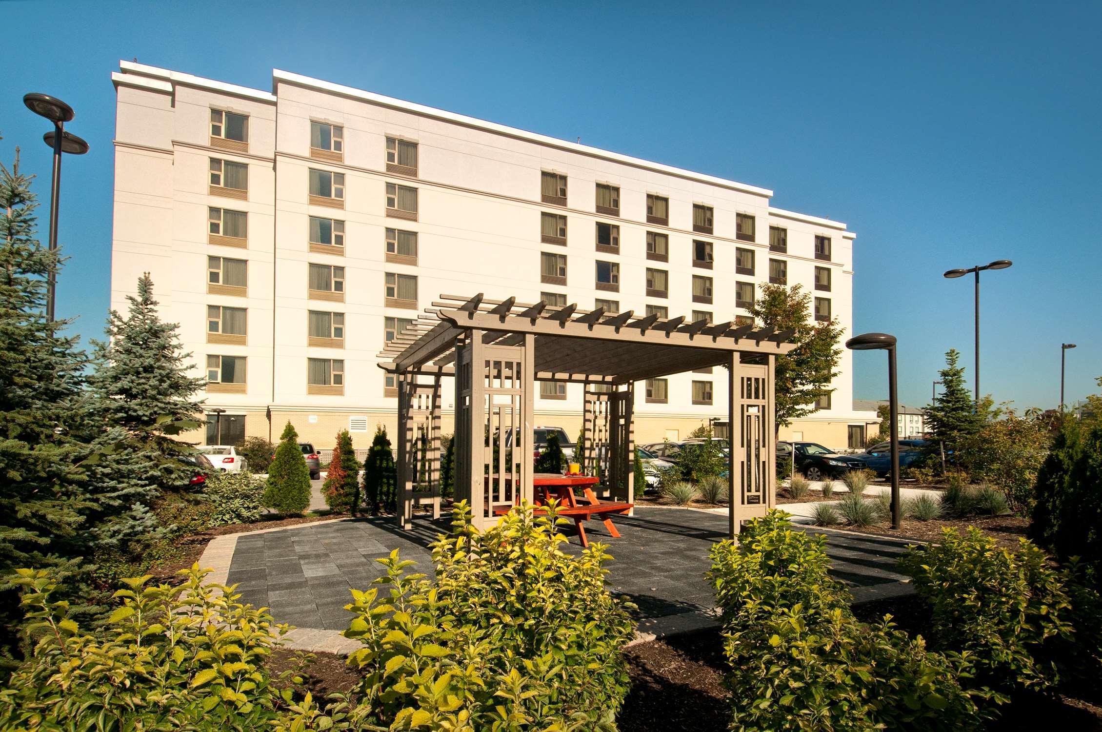 Hampton Inn By Hilton Toronto Airport Corporate Centre Exterior foto